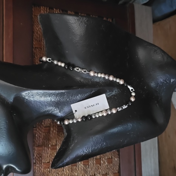 AUTHENTIC COACH PEARLS NEACKLECE🥰 - Picture 1 of 9